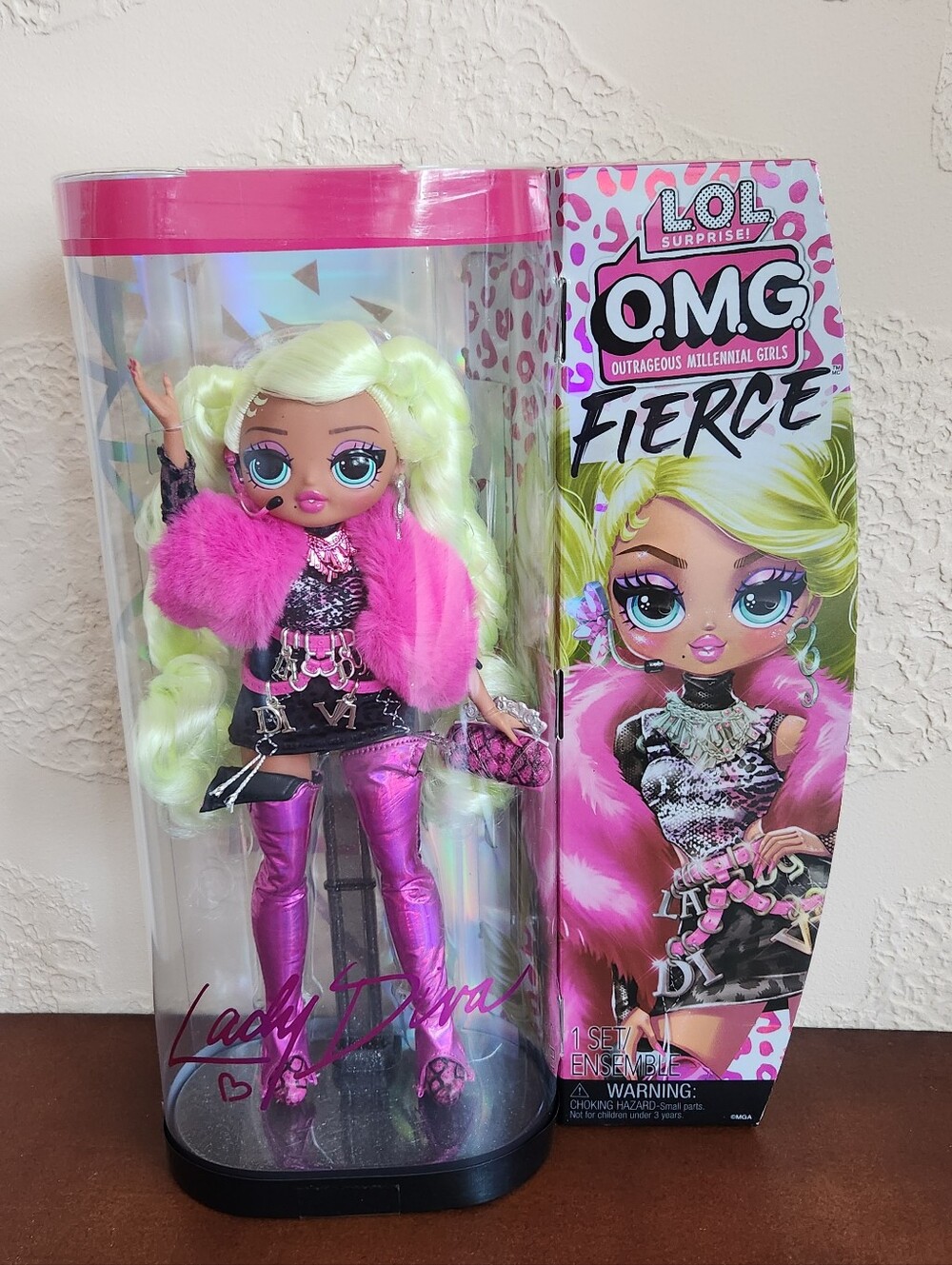 L.O.L. Surprise! OMG Fierce Lady Diva fashion doll
